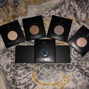 Younique eyeshadows (5) NIB